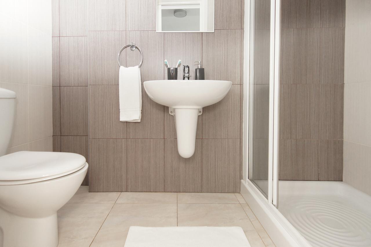 Amber - Coralli Beachfront Apartment プロタラス エクステリア 写真