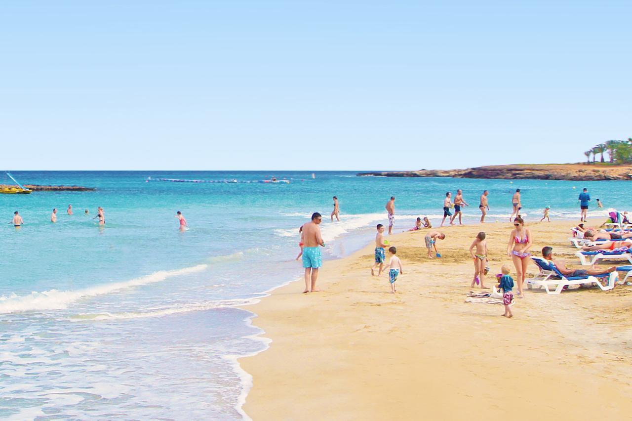 Amber - Coralli Beachfront Apartment プロタラス エクステリア 写真