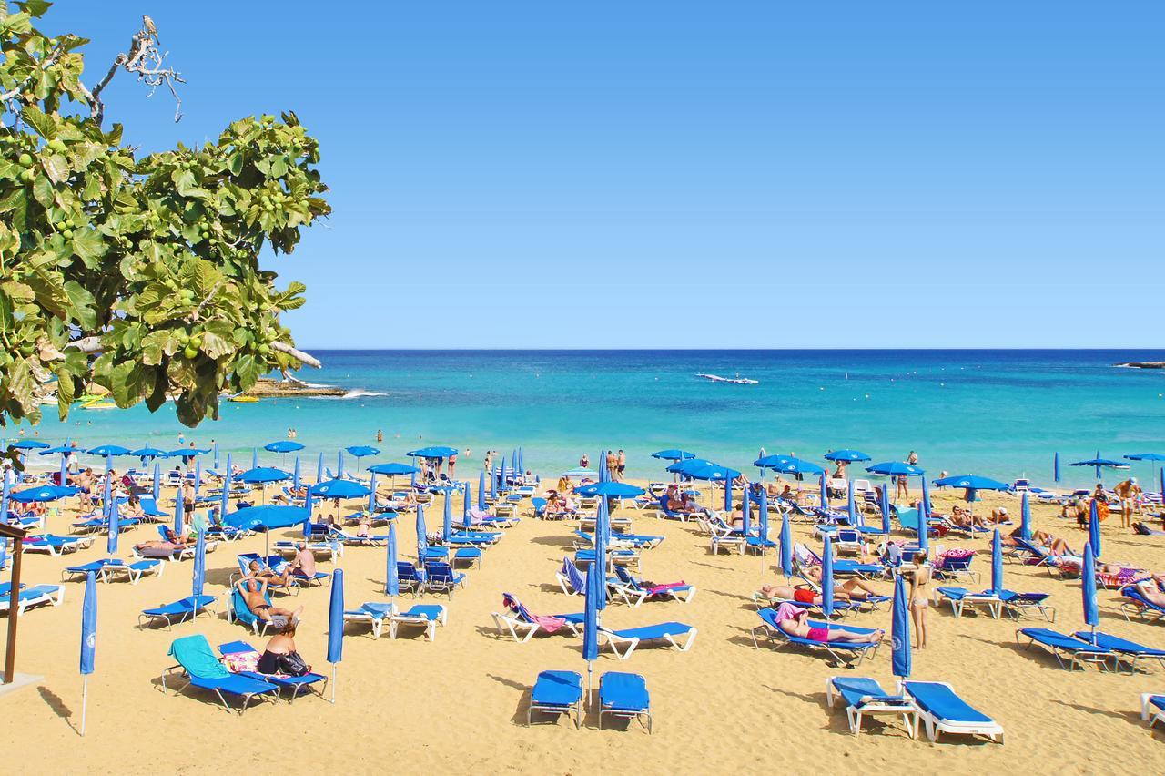 Amber - Coralli Beachfront Apartment プロタラス エクステリア 写真
